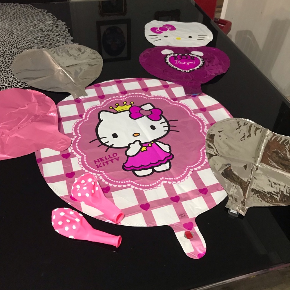 7 Piece hello kitty balloon set